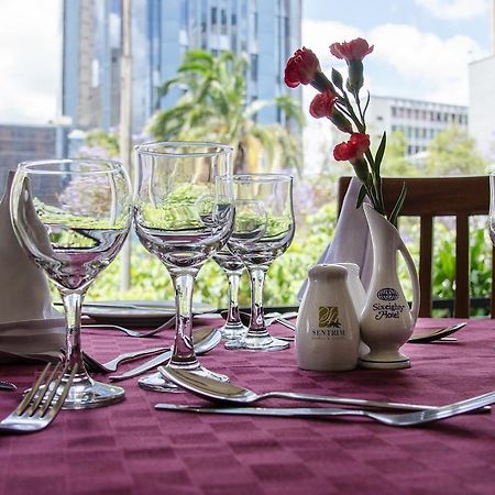 โรงแรมเมย์เฮาส์ 680 ไนโรบี ภายนอก รูปภาพ
