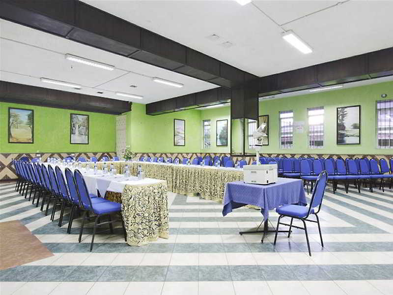 โรงแรมเมย์เฮาส์ 680 ไนโรบี ภายนอก รูปภาพ